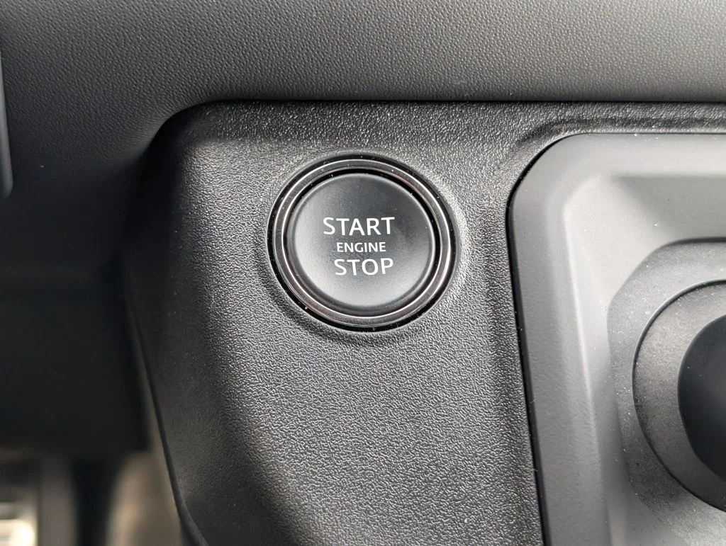Used 2023 Black Land Rover V8 image 12