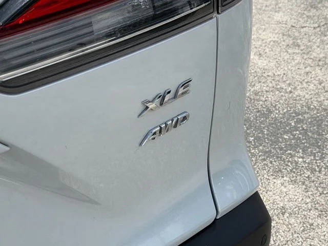 Used 2022 Beige Toyota XLE image 18
