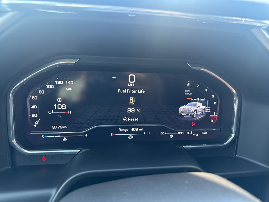 Used 2025 Onyx Black GMC Denali image 19