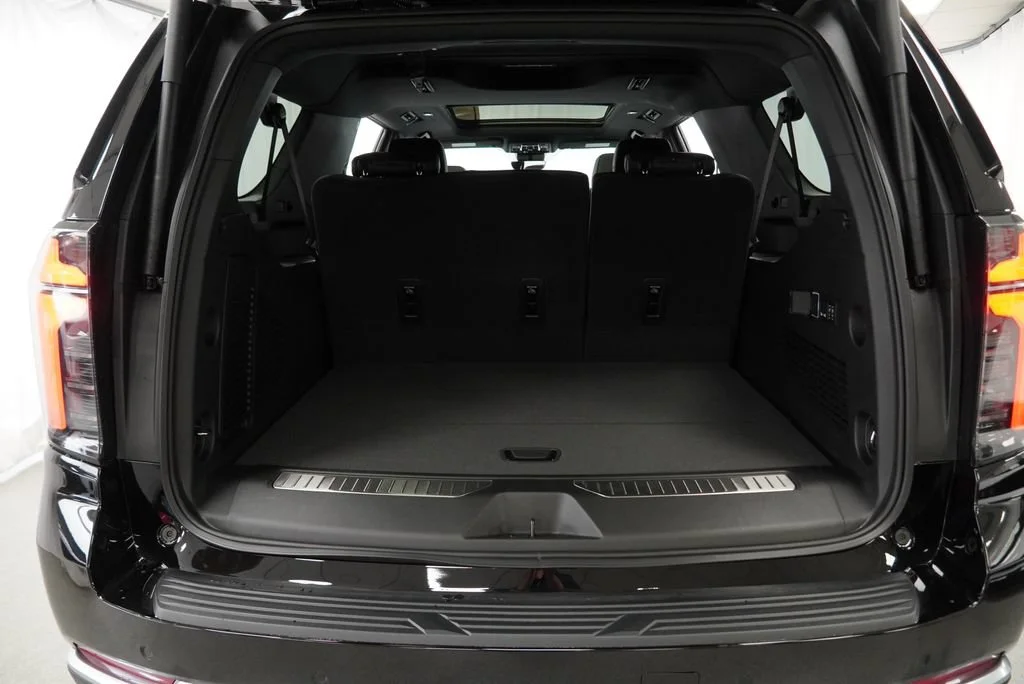 New 2026 Black Chevrolet High Country image 27