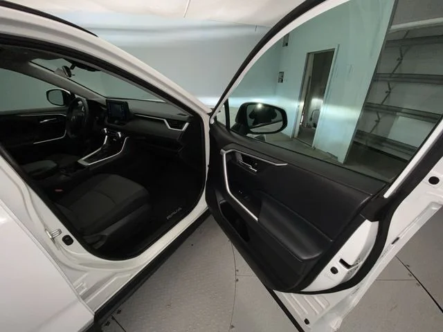 Used 2021 White Toyota XLE image 24
