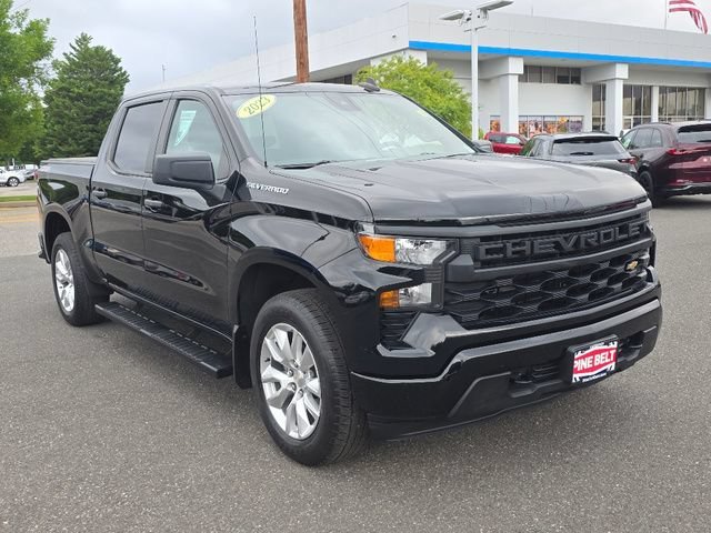 Used 2023 Black Chevrolet Custom image 9