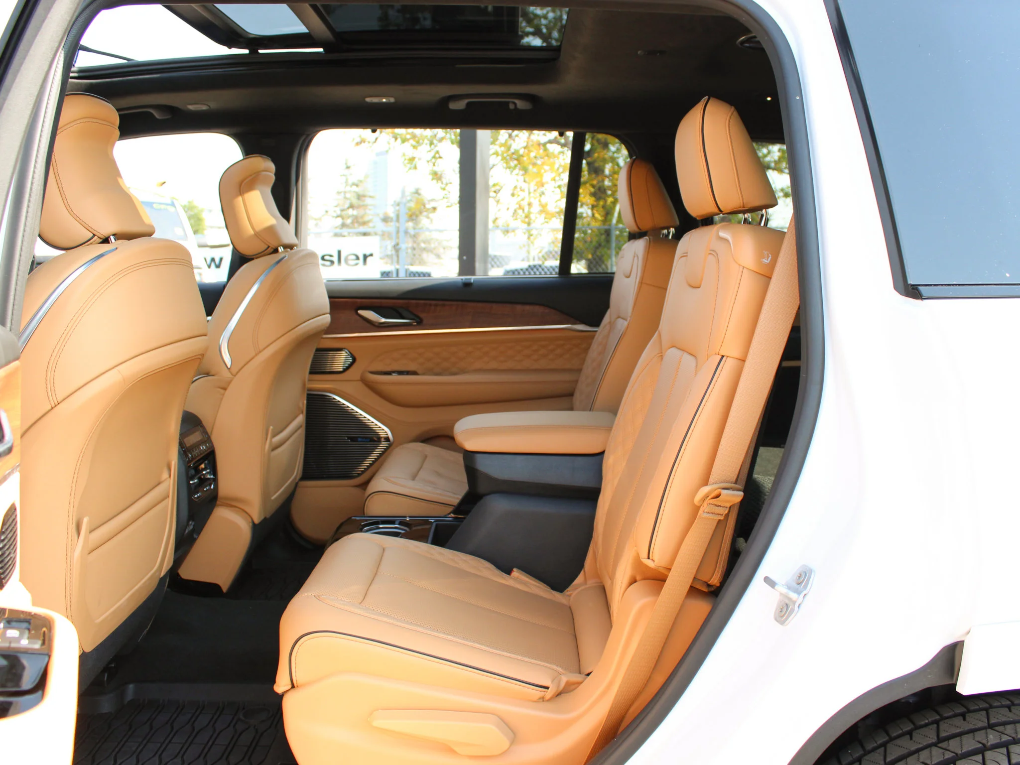 Used 2025 White Jeep Summit Reserve * No Accidents | Luxury SUV | Remote Start | Apple CarPlay image 20