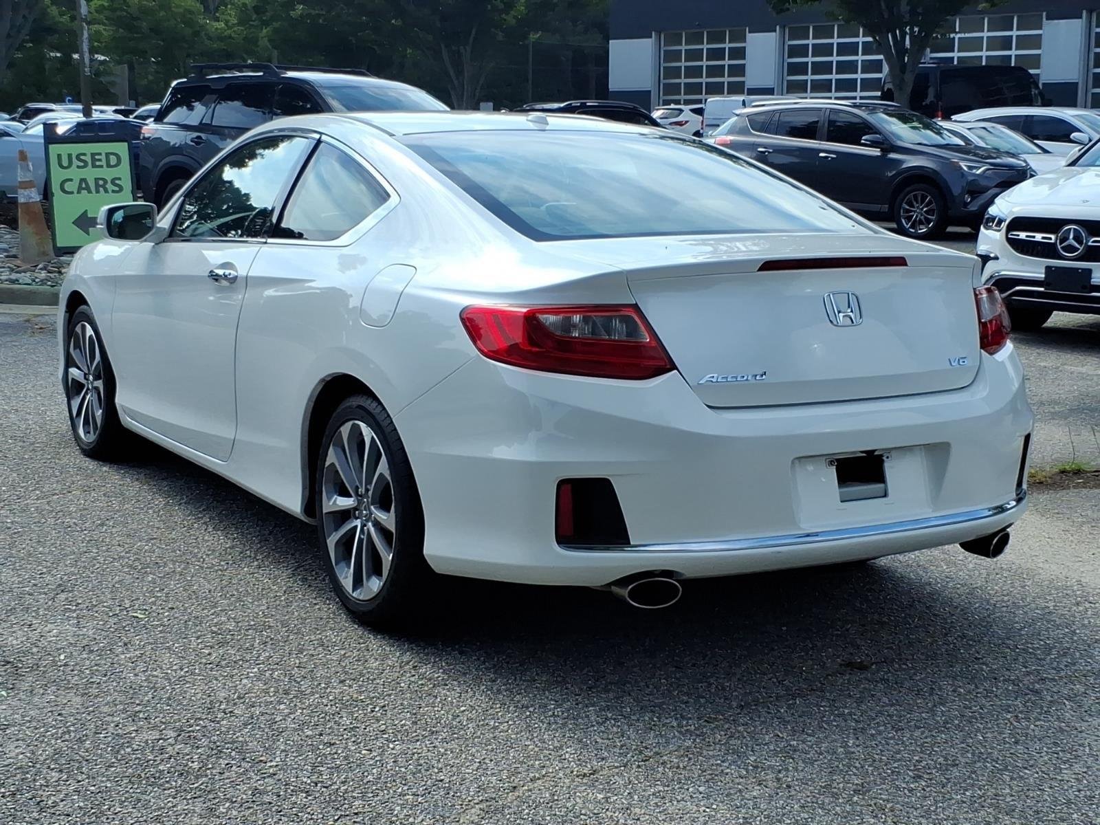 Used 2014 White Orchid Pearl Honda EXLV6 image 10
