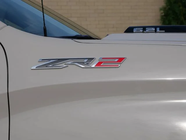 2026 Chevrolet Silverado 1500 ZR2 - Photo 9