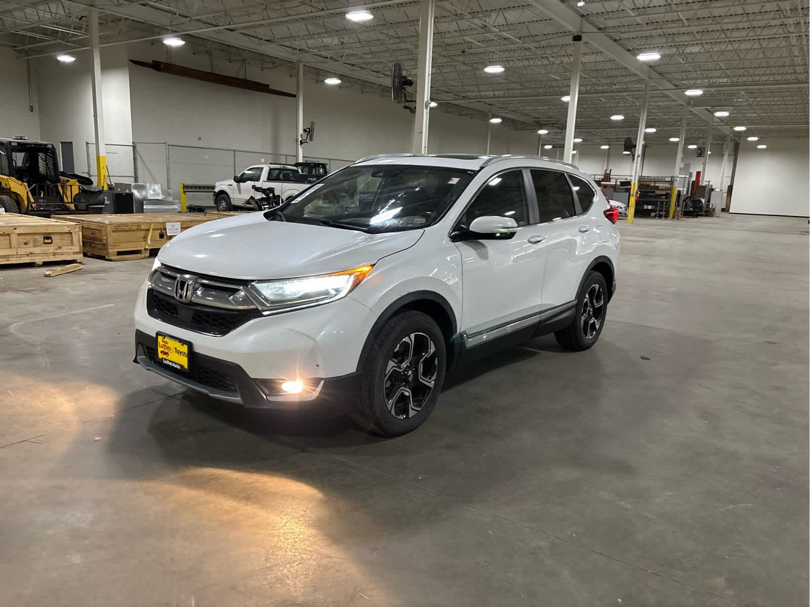 Used 2019 Platinum White Pearl Honda Touring image 3