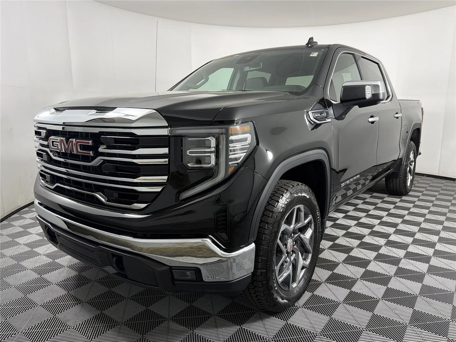 New 2026 Onyx Black GMC SLT image 3