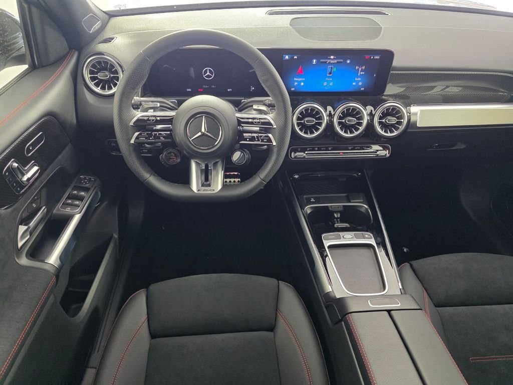 2026 Mercedes-Benz GLB AMG GLB 35 - Photo 10