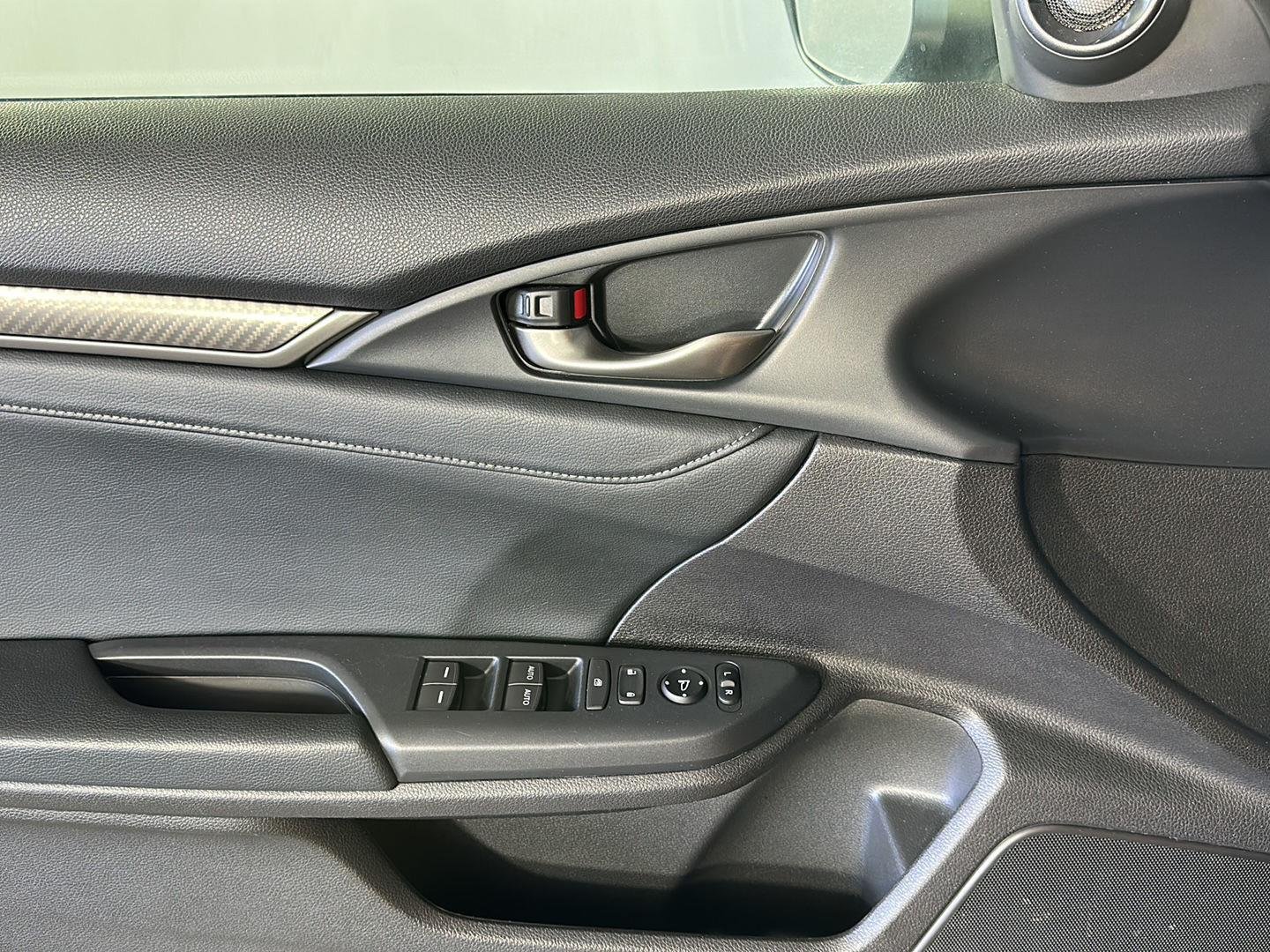 Used 2019 Polished Metal Metallic Honda Sport Touring image 21