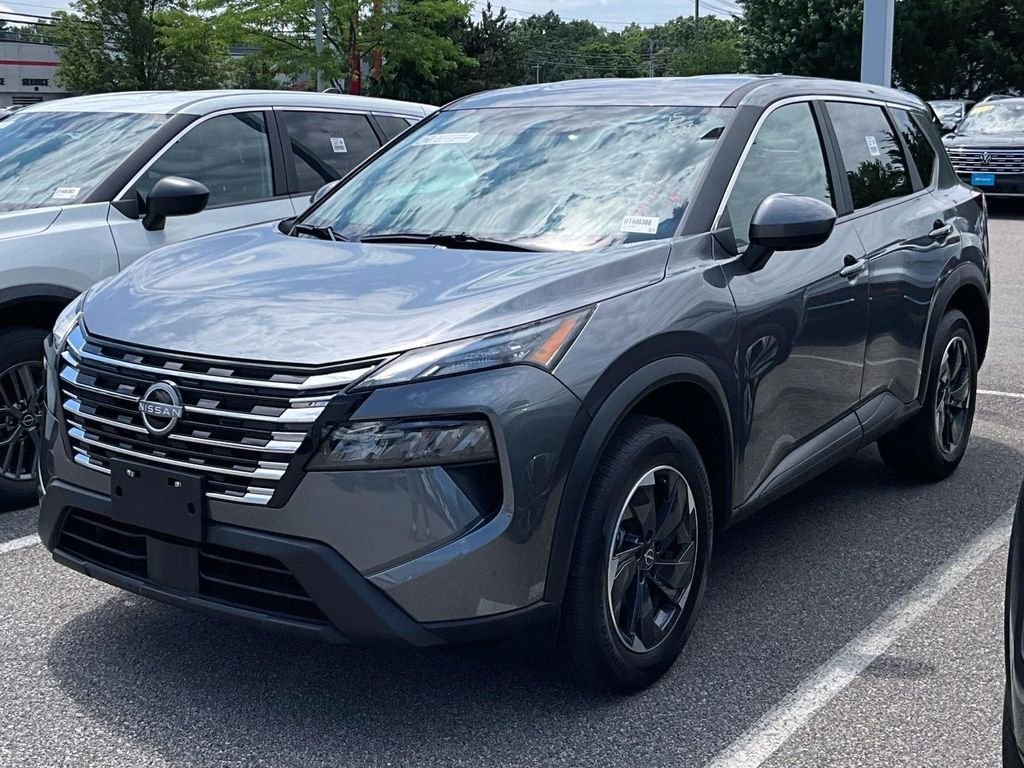 Used 2025 Gray Nissan SV image 3