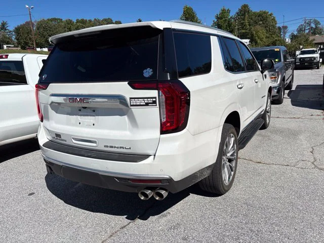 Used 2023 White GMC Denali image 7