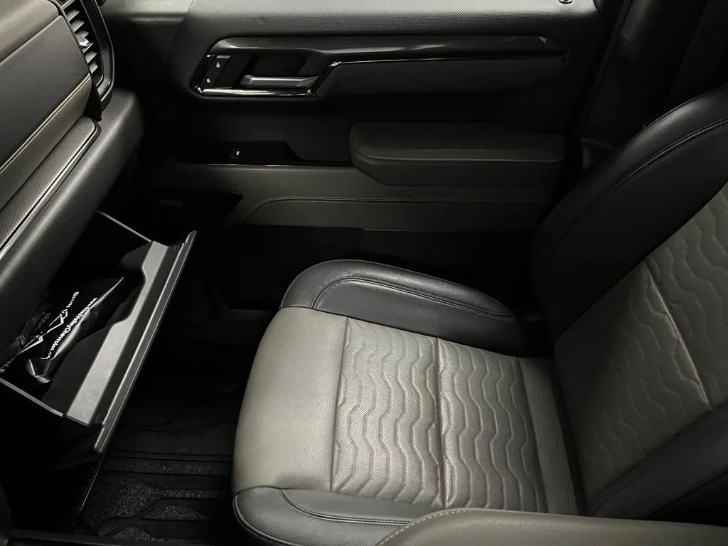 Used 2022 Blue Chevrolet ZR2 image 37