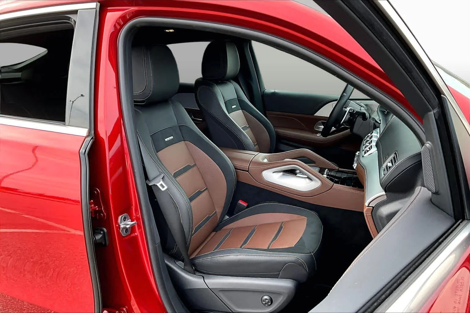 Used 2024 MANUFAKTUR Cardinal Red Metallic Mercedes-Benz AMG® GLE 53 image 9