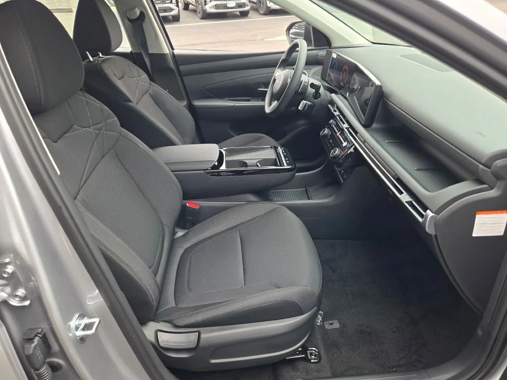 New 2026 Shimmering Silver Hyundai Blue SE image 7
