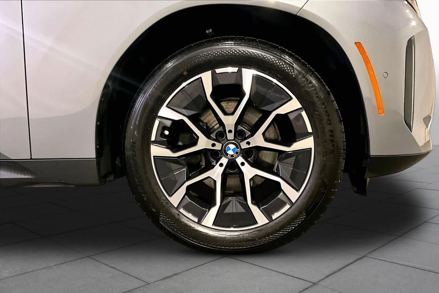 Used 2026 Skyscraper Grey Metallic BMW 30 xDrive image 10