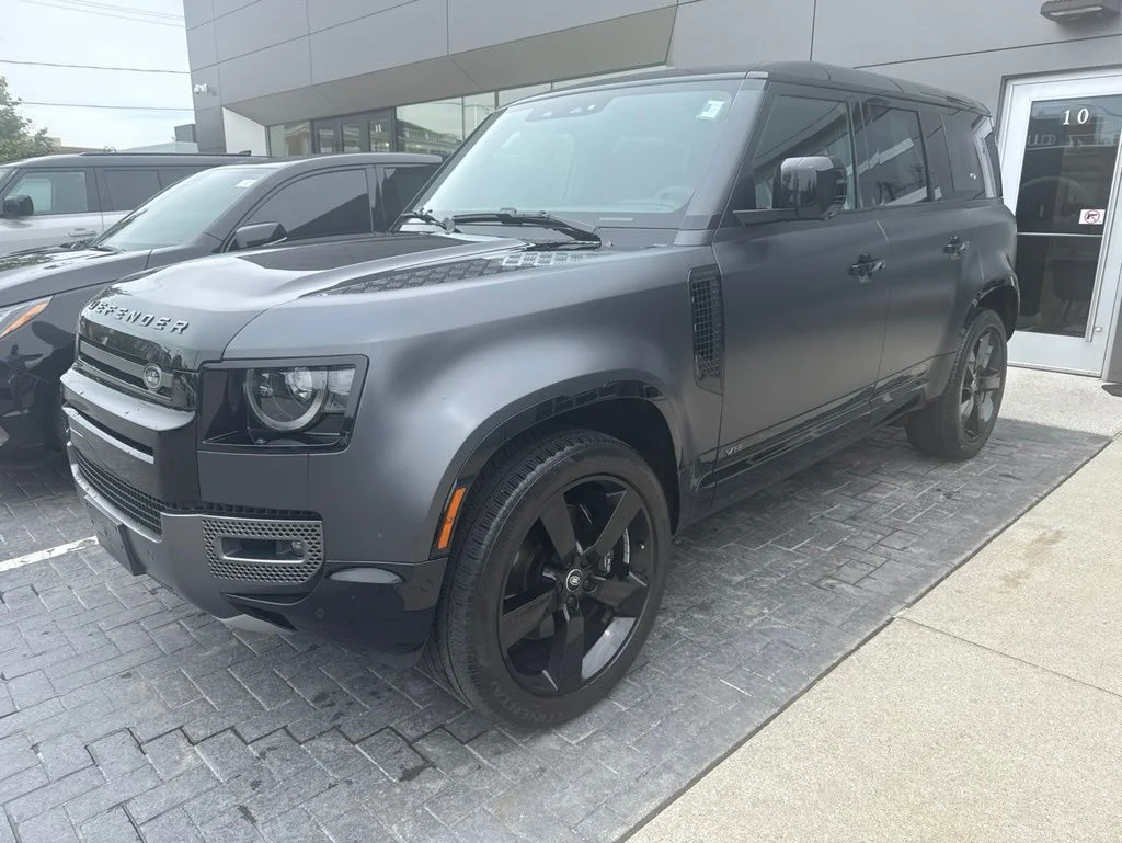 2023 Land Rover Defender Carpathian Edition's photo