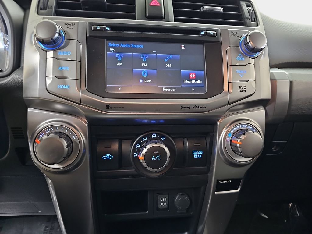 Used 2019 White Toyota SR5 Premium image 22