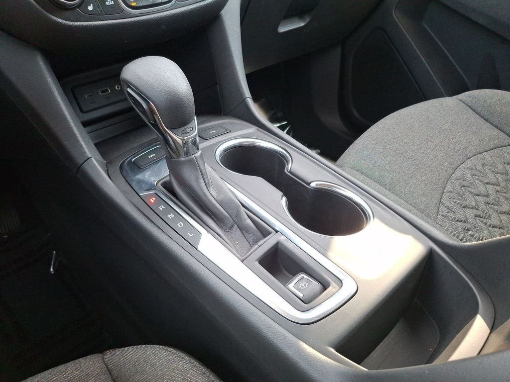 Used 2024 White Chevrolet LT image 20