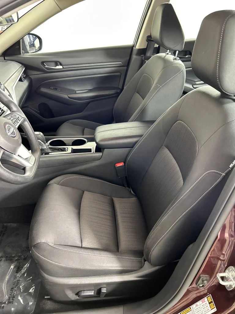 Used 2024 Red Nissan 2.5 SV image 12