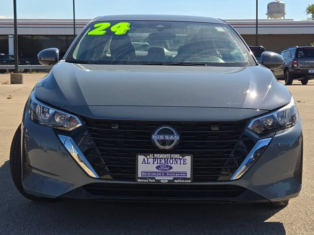 Used 2024 Nissan Sentra SV with VIN 3N1AB8CV2RY354077 for sale in Melrose Park, IL