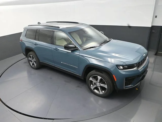 New 2026 Steel Blue Exterior Paint Jeep Limited image 11