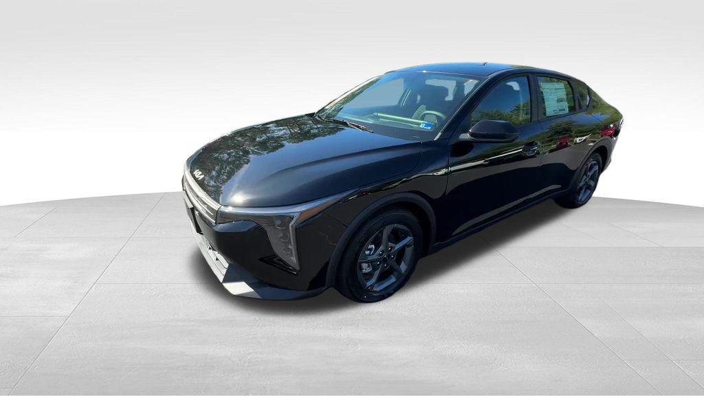 New 2026 Aurora Black Pearl Kia LXS image 10