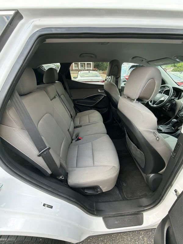 Used 2017 White Hyundai 2.4 Base image 12