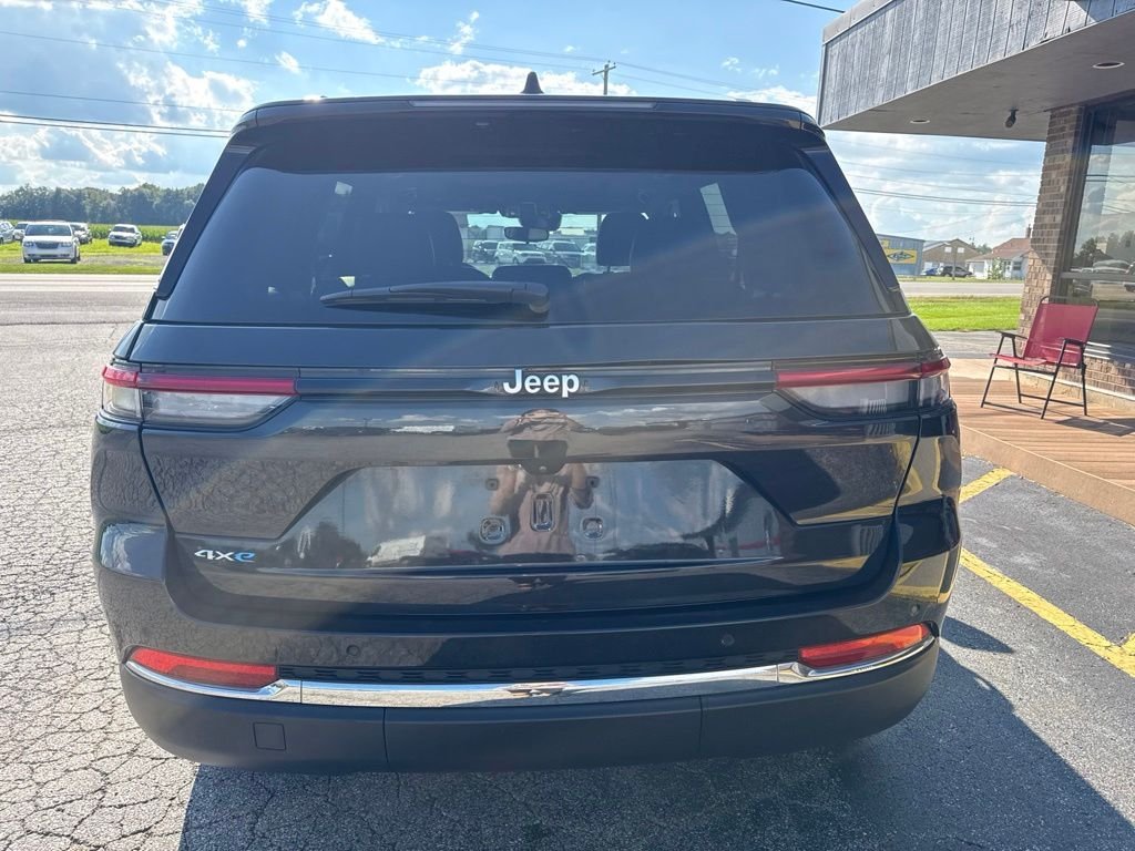 Used 2024 Brown Jeep 4xe image 8