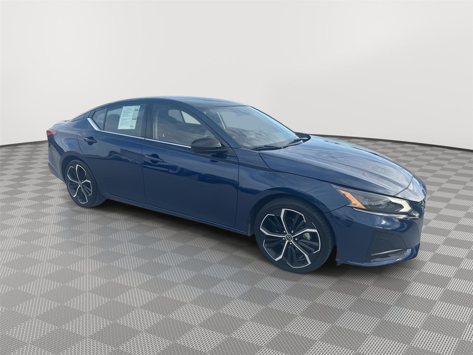 Used 2023 Deep Blue Pearl Nissan 2.5 SR image 3