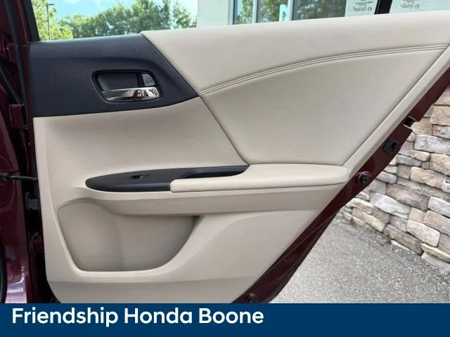 Used 2013 Red Honda EX-L image 34