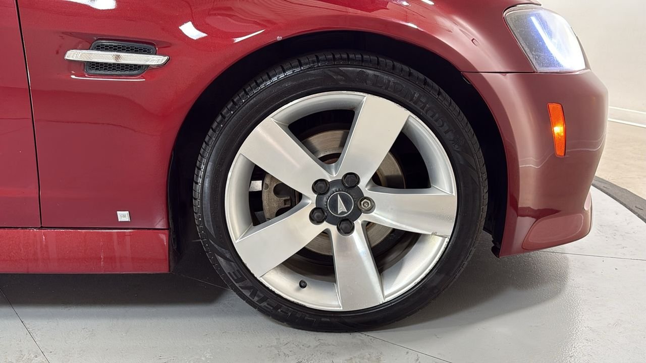 Used 2009 Red Pontiac GT image 21