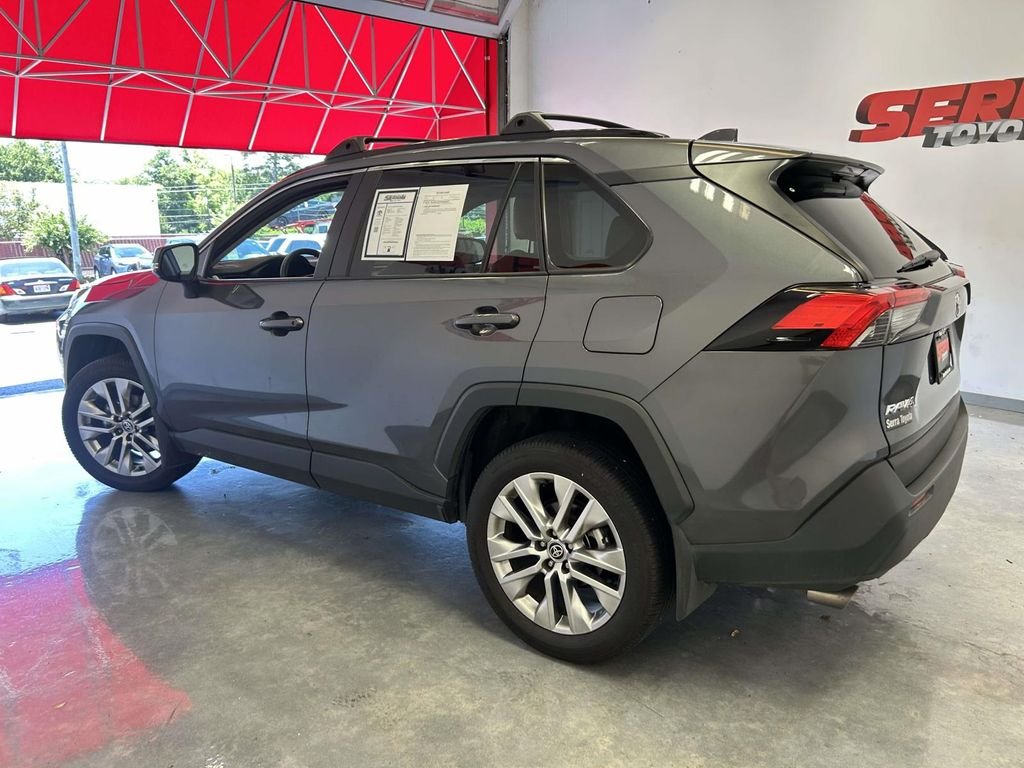 Used 2025 Gray Toyota XLE Premium image 6