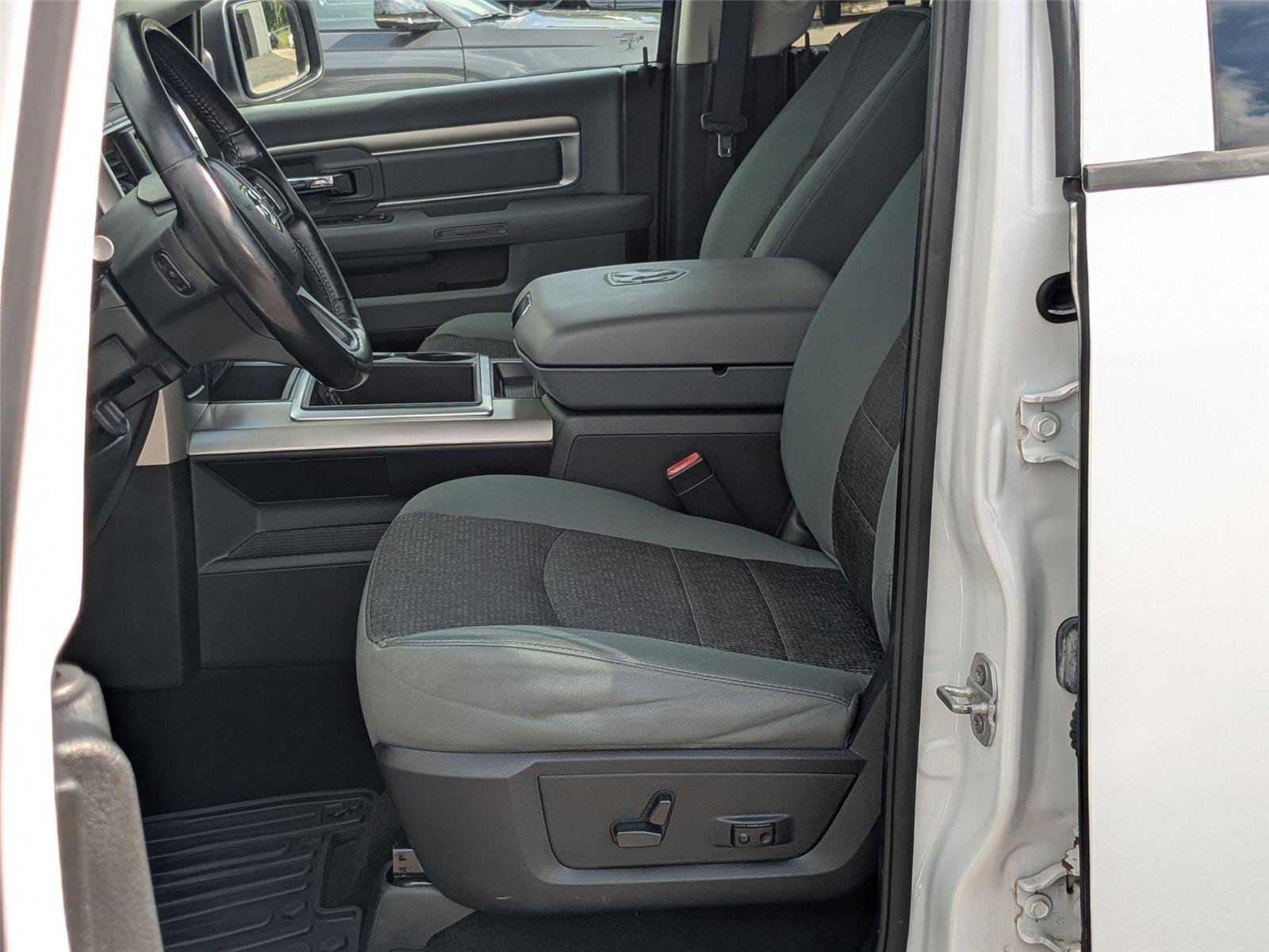 Used 2014 Bright White Clearcoat Ram Big Horn image 11