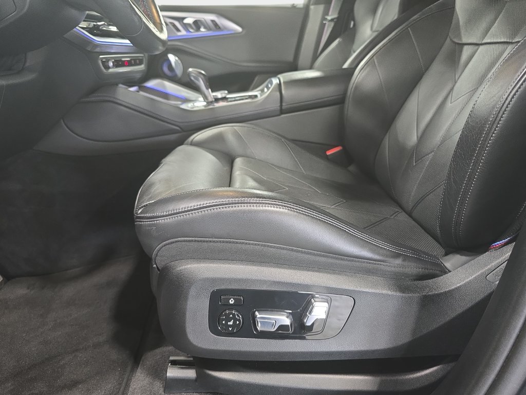 Certified Used 2023 Dravit Grey Metallic BMW  image 18