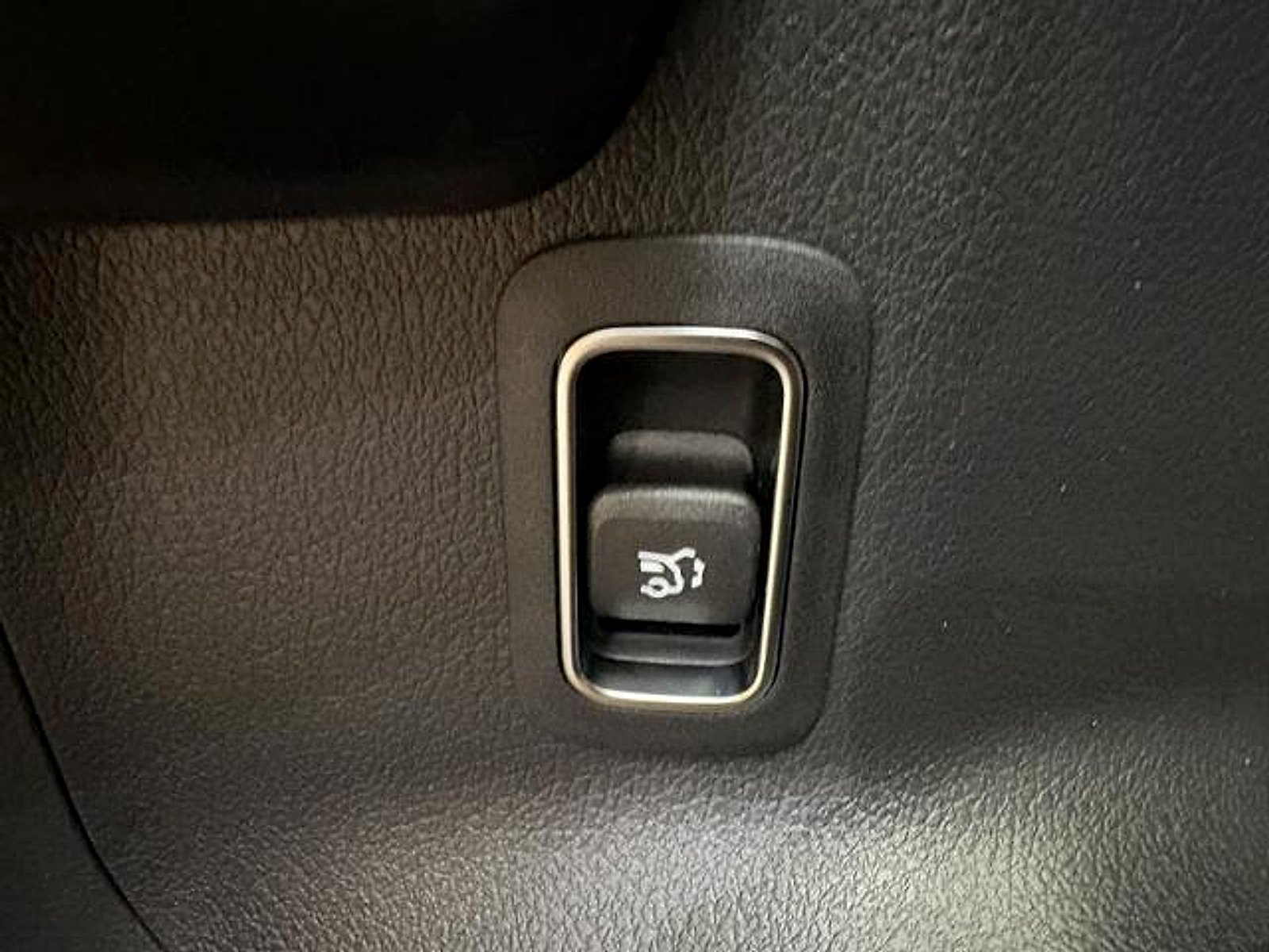 New 2026 Mountain Grey Metallic Mercedes-Benz 4MATIC® image 26