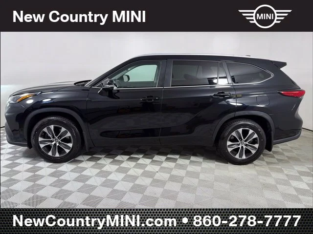 Used 2023 Black Toyota XLE image 4