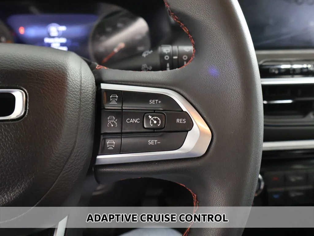 Used 2025 Bright White Clearcoat Jeep Trailhawk image 3