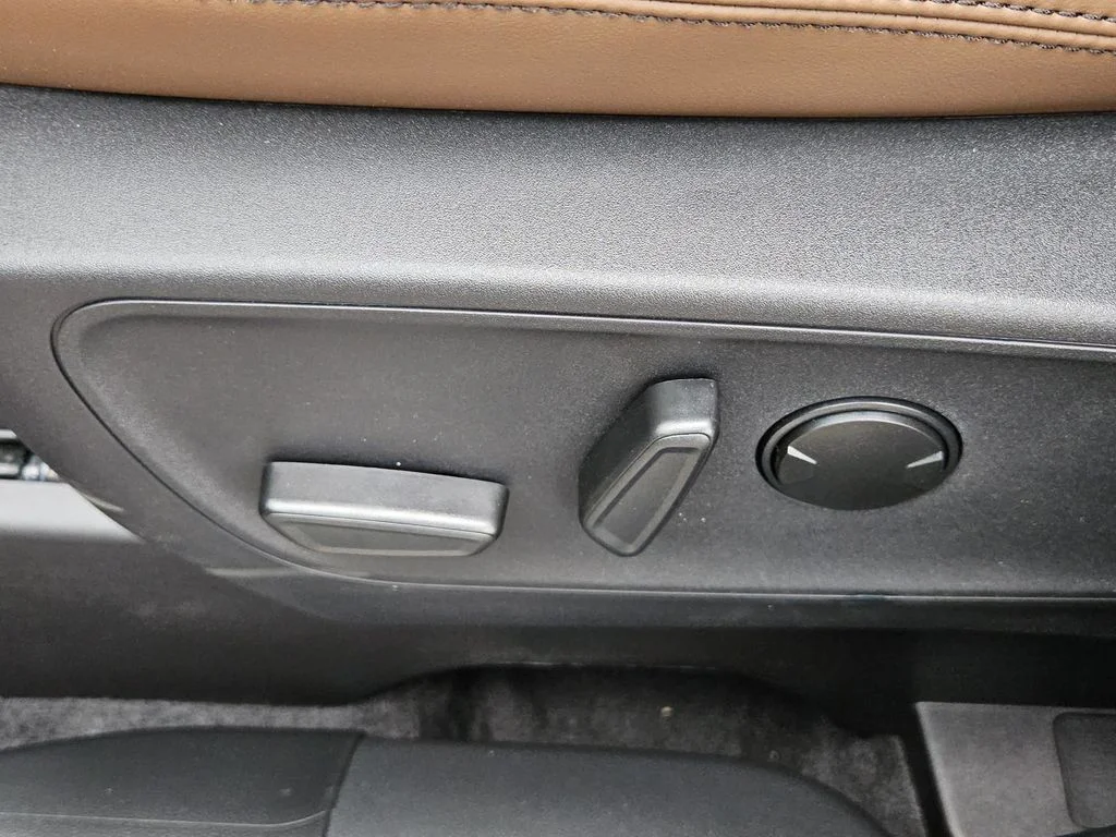 New 2026 Shadow Black Ford Outer Banks® image 26