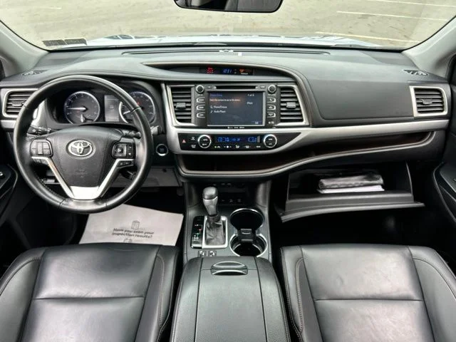 Used 2019 Blue Toyota XLE image 37