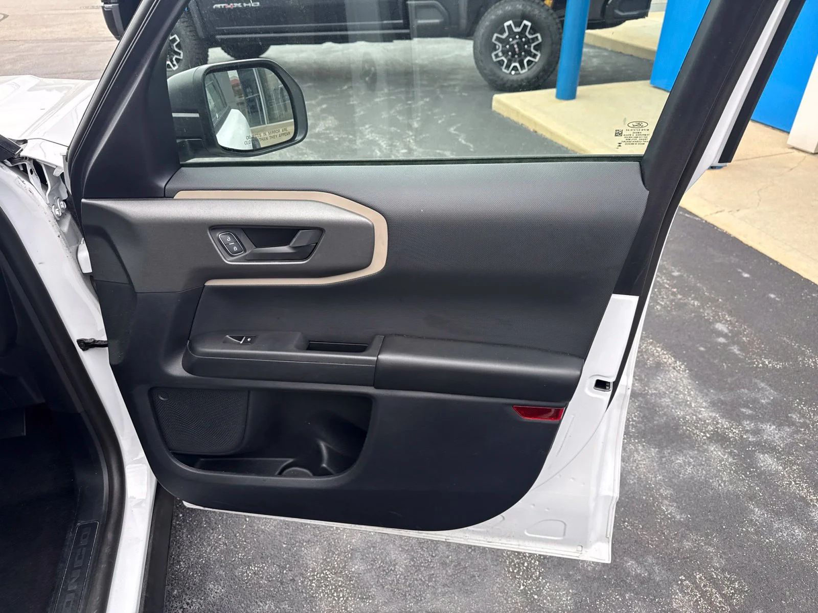 Used 2025 White Ford Big Bend image 22