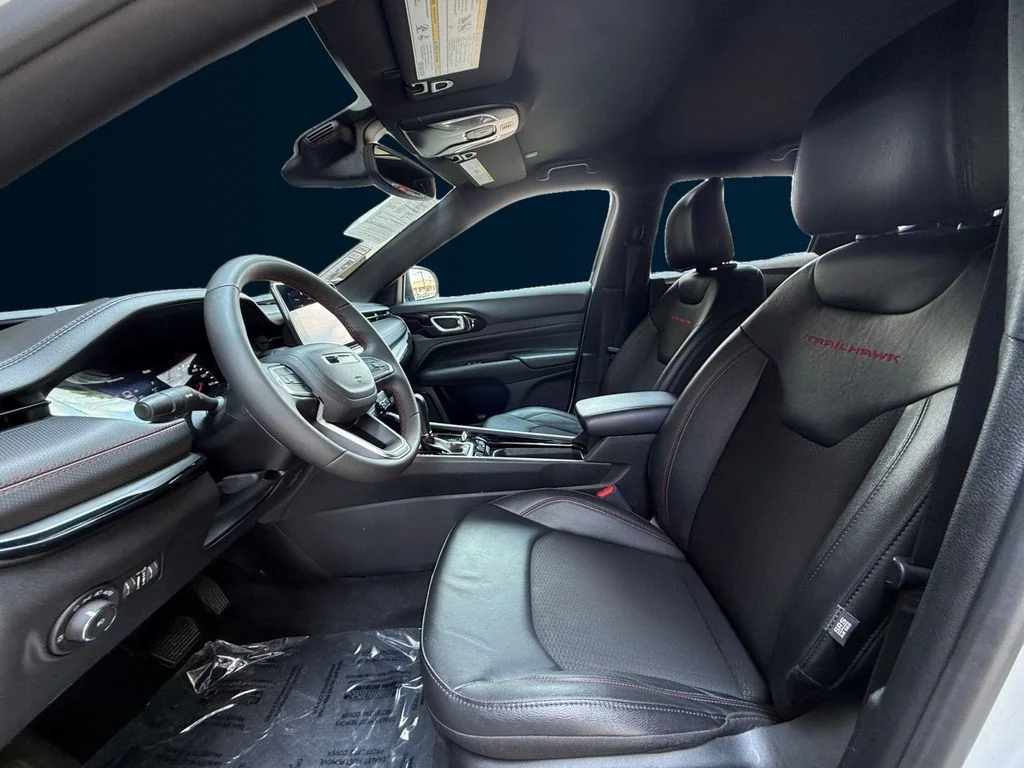 Used 2025 White Jeep Trailhawk image 10