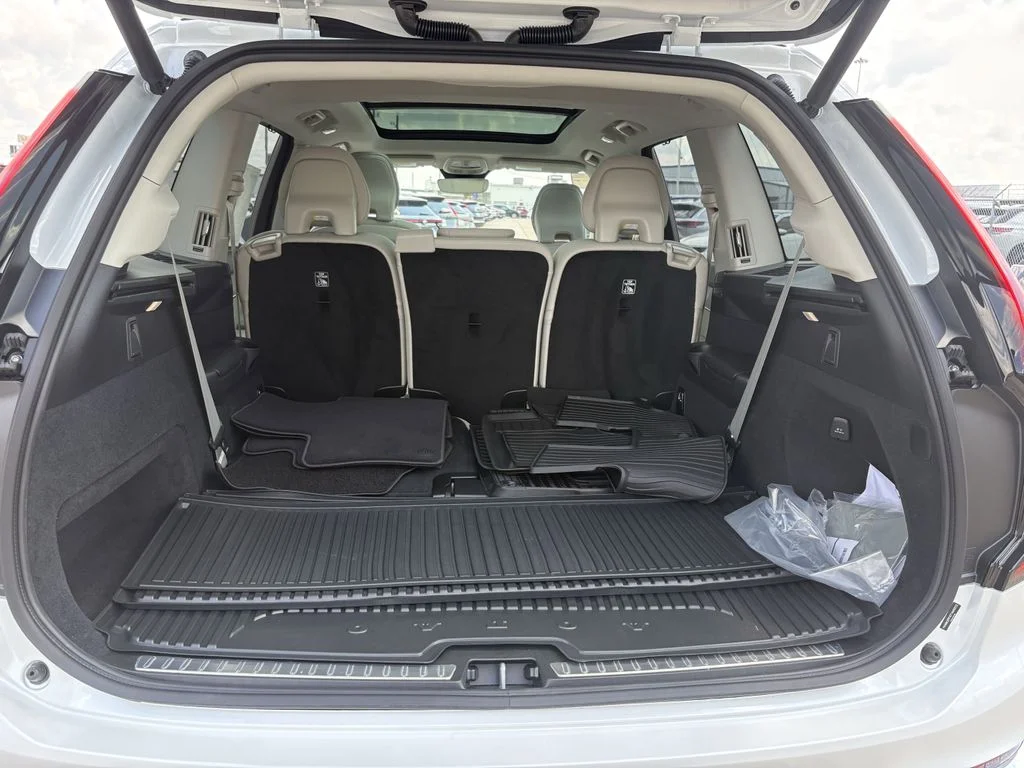 New 2026 Crystal White Volvo Ultra image 31