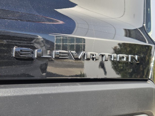 Used 2025 Ebony Twilight Metallic GMC Elevation image 49