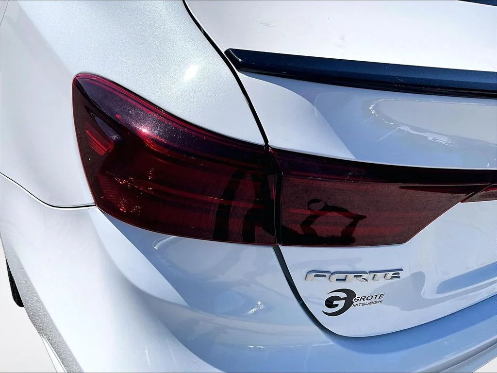 Used 2024 White Kia GT-Line image 31