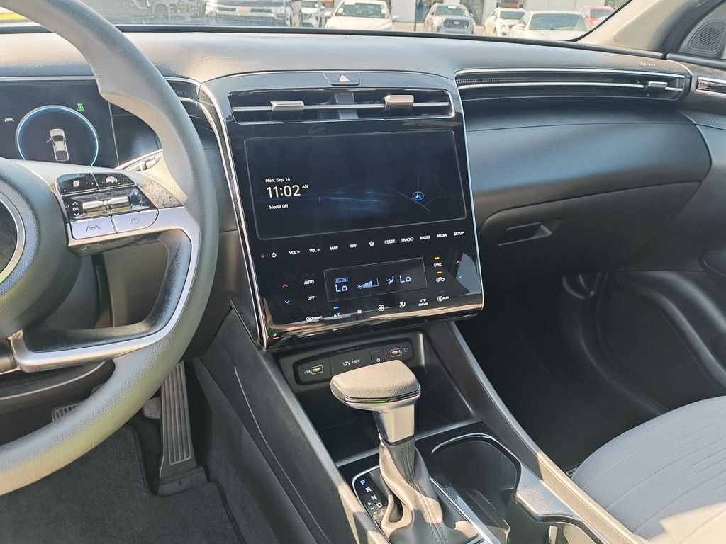 Used 2024 Green Hyundai SEL image 20