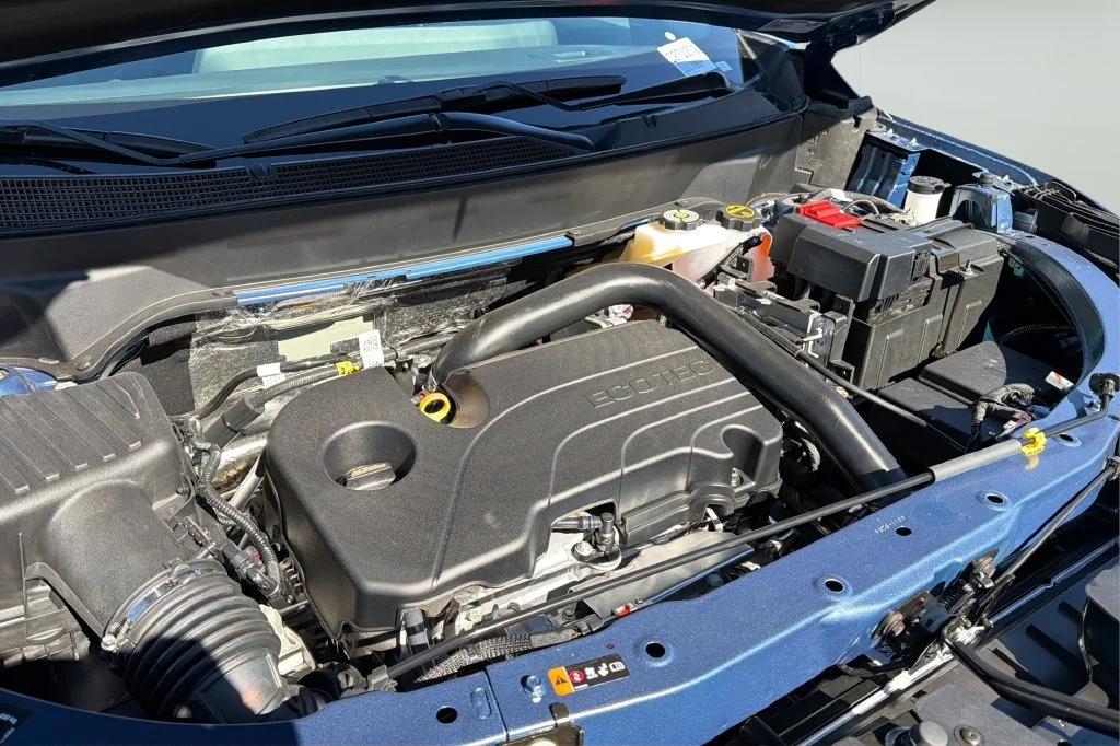 New 2027 Lakeshore Blue Metallic Chevrolet LT image 10