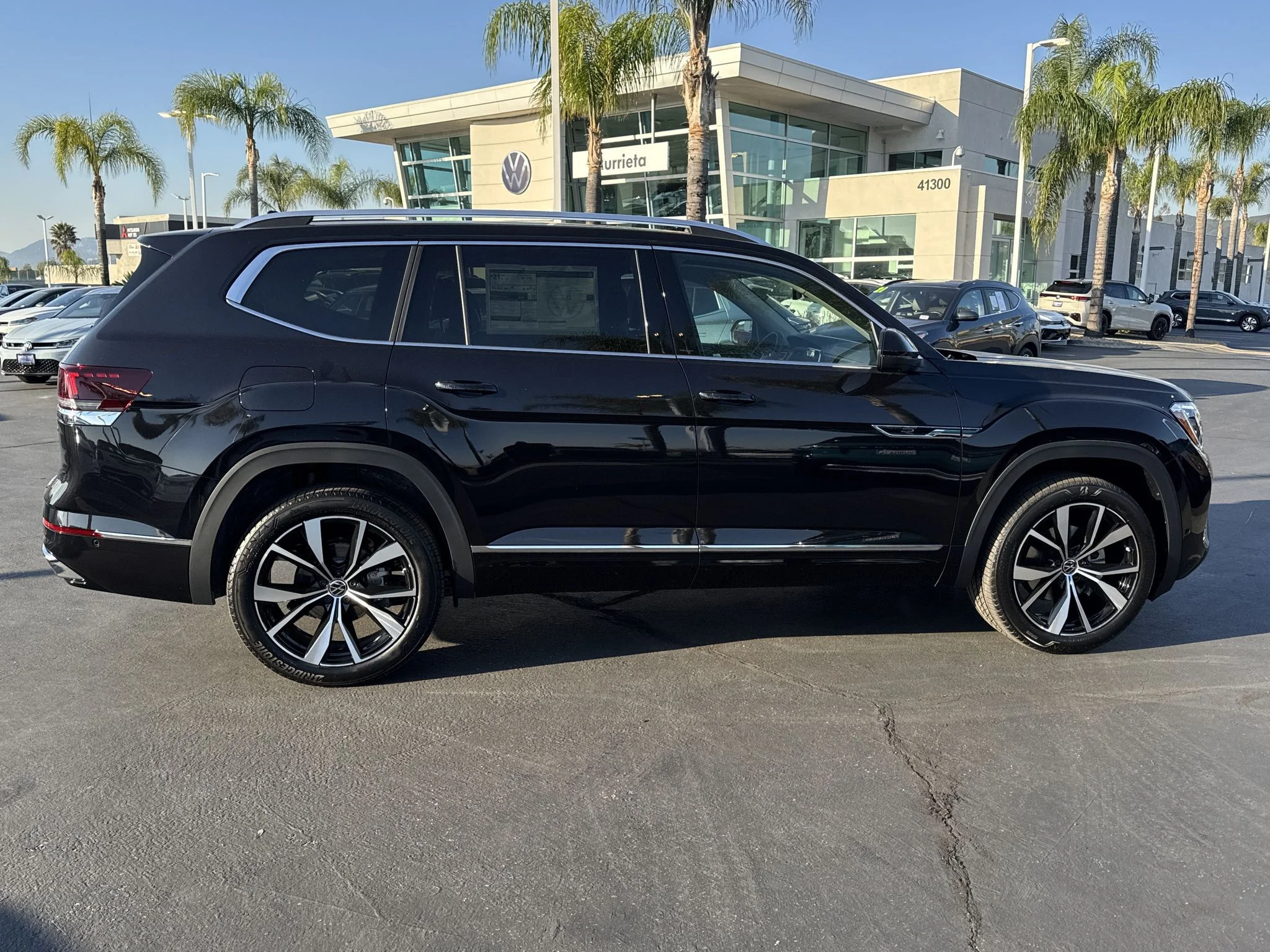 New 2026 Deep Black Pearl Volkswagen 2.0T SEL Premium R-Line image 9