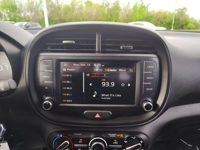 Used 2025 White Kia LX image 16