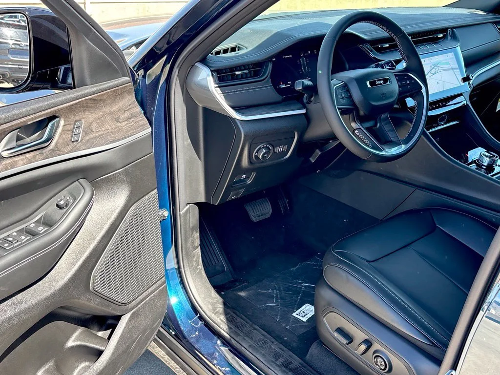 New 2027 Blue Jeep Limited image 9