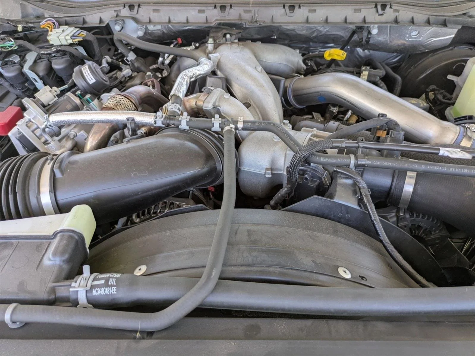 Used 2024 Glacier Gray Metallic Tri-Coat Ford LARIAT image 20
